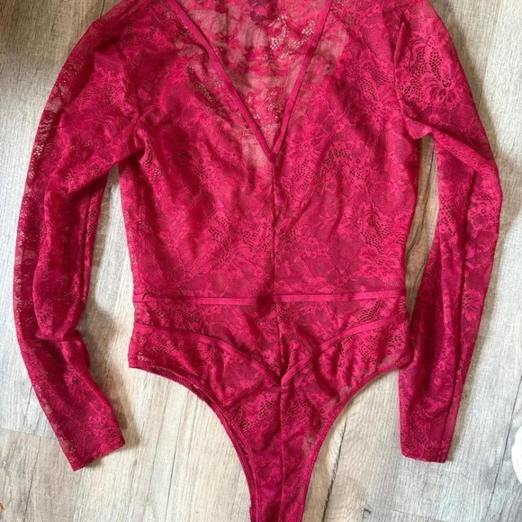 Victorias Secret Red Lace Long Sleeve Plunging V Neck Bodysuit S P - Picture 5 of 6